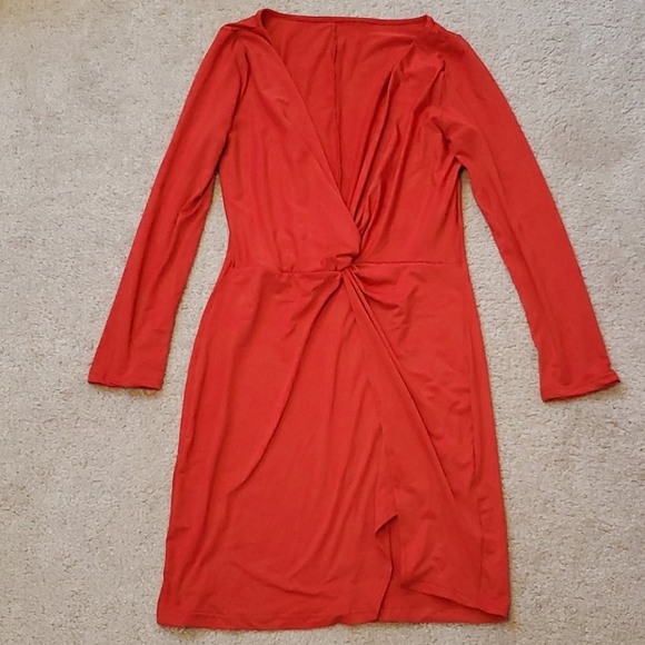 Low-Cut Red Dress - Picture 2 of 2